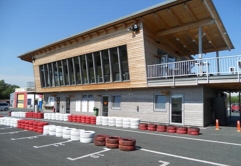 Referenzobjekt Race Club