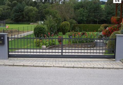 Zäune, Tore & Türen aus Aluminium