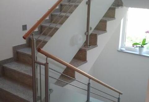 Geländer & Zäune aus Edelstahl / Niro