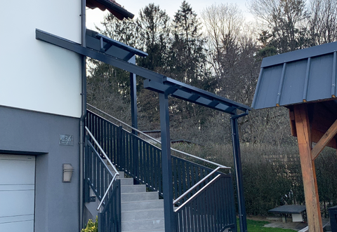 Eingangsüberdachung Stiegenaufgang