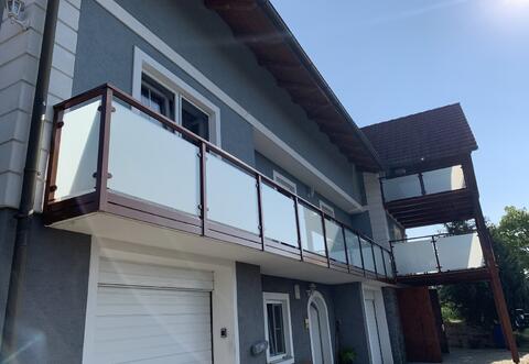 Aluminiumgeländer mit Glasfüllung