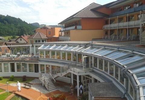 Verglasungen, Portalbau & Fassadenbau