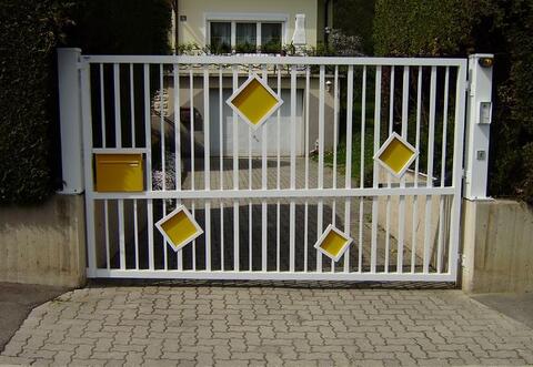 Zäune, Tore & Türen aus Aluminium