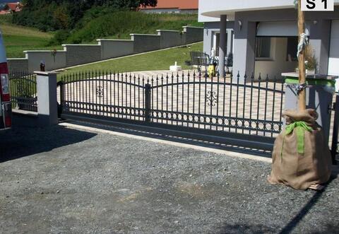 Zäune, Tore & Türen aus Aluminium