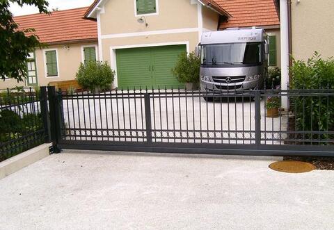 Zäune, Tore & Türen aus Aluminium