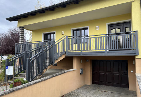 Breitstabgeländer mit Edelstahl