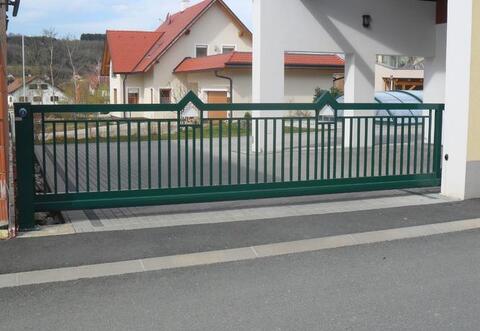 Zäune, Tore & Türen aus Aluminium