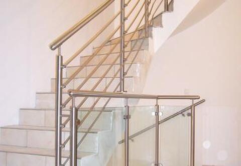 Geländer & Zäune aus Edelstahl / Niro