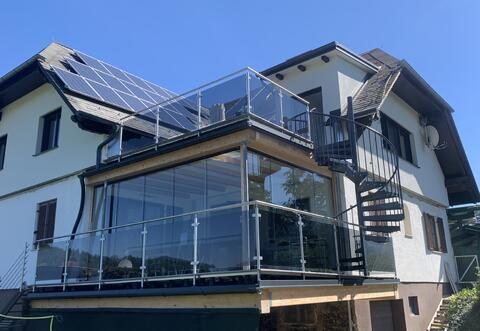 Edelstahlgeländer mit Glas