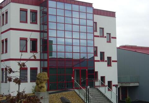 Verglasungen, Portalbau & Fassadenbau