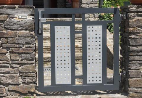 Zäune, Tore & Türen aus Aluminium