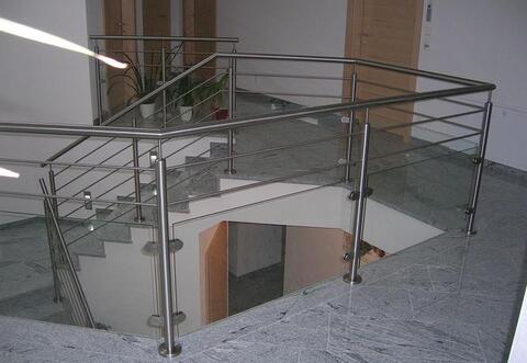 Geländer & Zäune aus Edelstahl / Niro