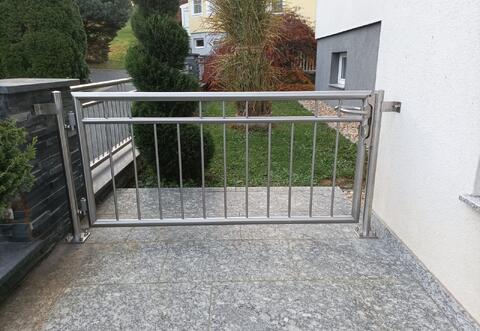 Gehtüre aus Edelstahl