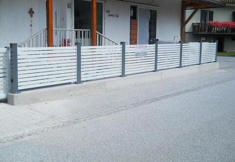 Zäune, Tore & Türen aus Aluminium