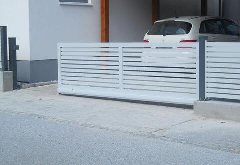 Zäune, Tore & Türen aus Aluminium